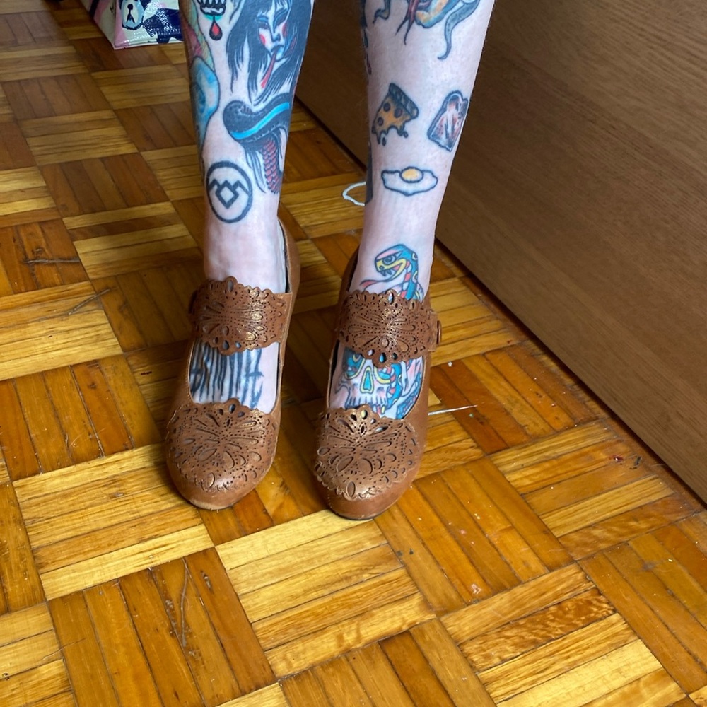 Genuine Leather Anne Ross heels